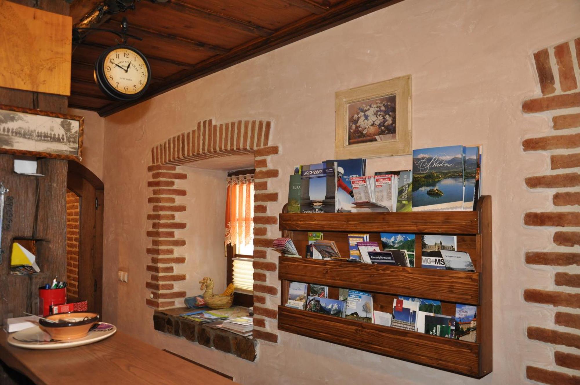 Bed & Breakfast Pr'Sknet Sencur Exterior photo